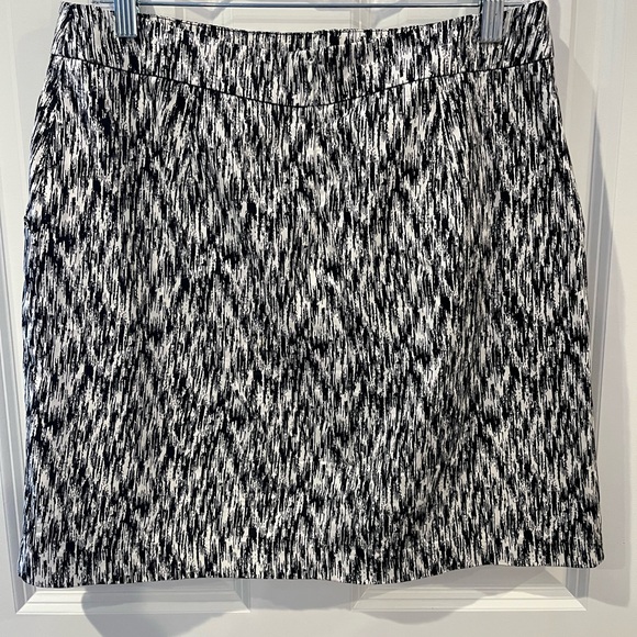 Valerie Bertinelli Black and White Skirt Size 10 - Picture 5 of 6